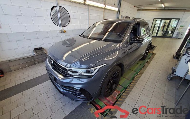 Volkswagen Tiguan (AX1)(07.2020->2024) DE - SUV5 2.0 TSI BMT/Start-Stopp EU6d, R-Line 4Motion OPF (EURO 6d), (Facelift)