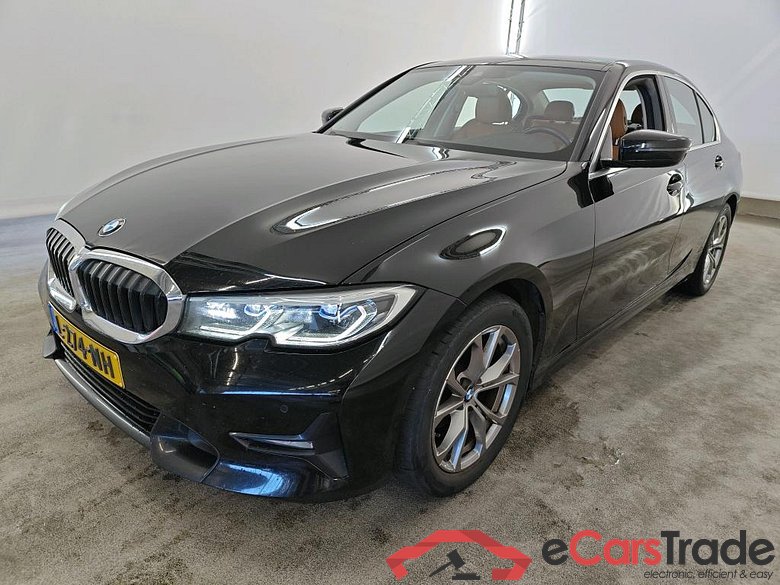 BMW 3 Serie Sedan 318iA  Sport Line 4d+ BMW laserlight