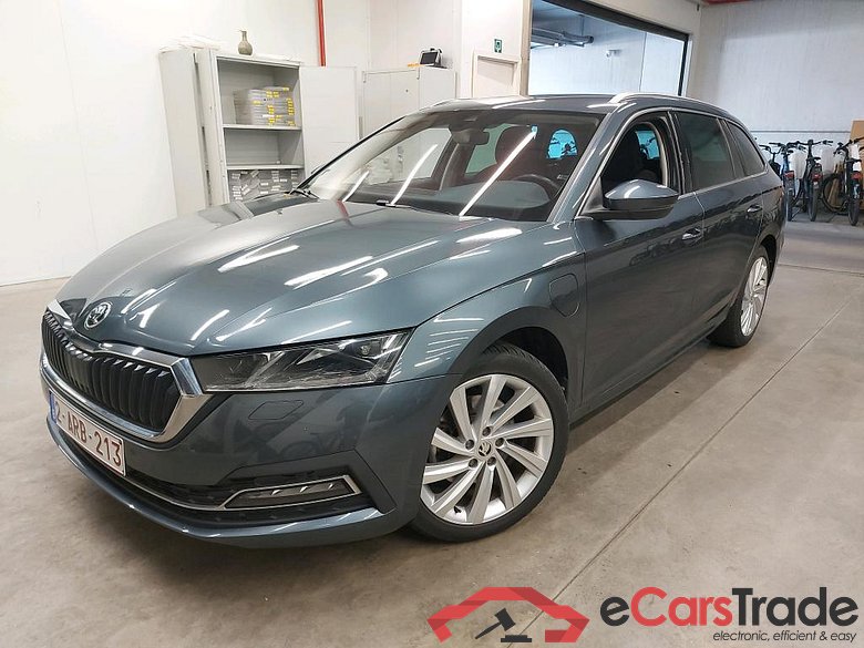 SKODA - SKO OCTAVIA COMBI TSI PHEV 204PK DSG6 Clever+ With DCC Chassis & Drivers Mem Seat & Towing Hook * HYBRID * #1