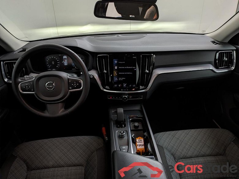 VOLVO V60 2.0 B3 Mom. Adv. #5