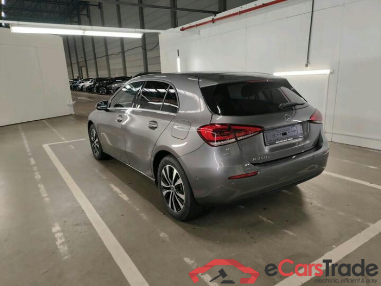 Mercedes A-Klasse A-Klasse A 250 e Business Line (PHEV) 160kW/218pk  5D/P Auto-7 #3