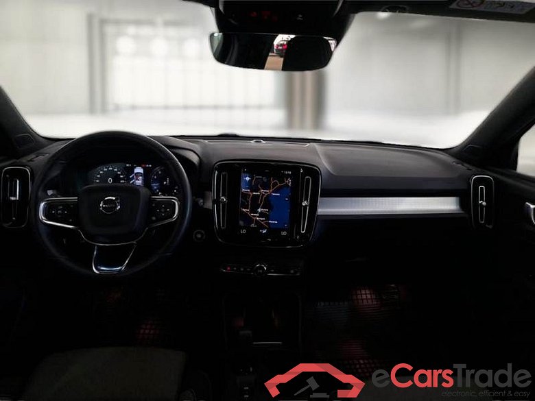 VOLVO XC40 / 2021 / 5P / SUV T2 AUTOMATICO CORE #3