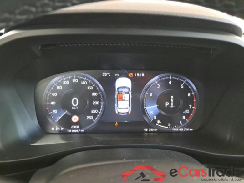 VOLVO XC40 / 2021 / 5P / SUV T2 AUTOMATICO CORE #4