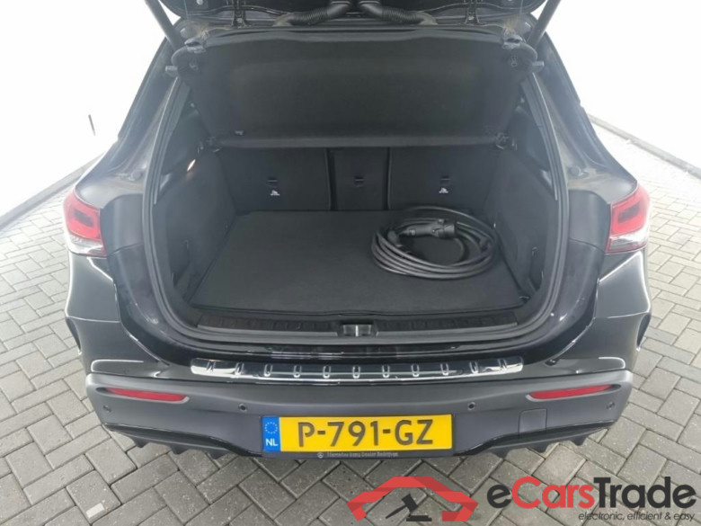 MERCEDES-BENZ EQA 250 Business Solution AMG auto 5D 140kW #5