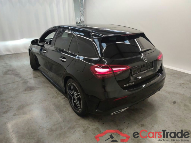 MERCEDES CLASSE A DIESEL (W177) A 200 d 150hp AMG Line 5d #3