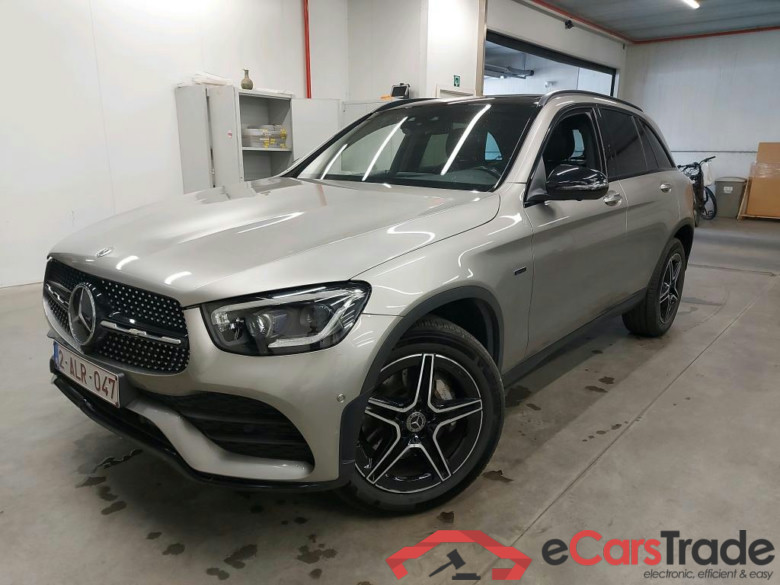 MERCEDES - MER GLC 300 de 306PK DCT 4MATIC Business Solution AMG & Plus Pack & Urban Guard Plus & Driving Assistant Plus & 19 Inch & Trailer Towing Hook  * HYBRID * #1