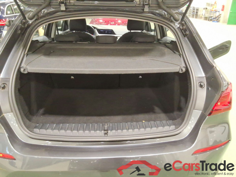 BMW 1 SERIES HATCH 1.5 118I (100KW) #3