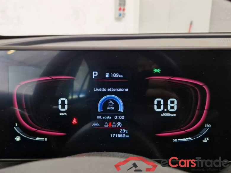 KIA SPORTAGE / 2021 / 5P / SUV 1.6 CRDI MHEV BUSINESS 2WD DCT #4