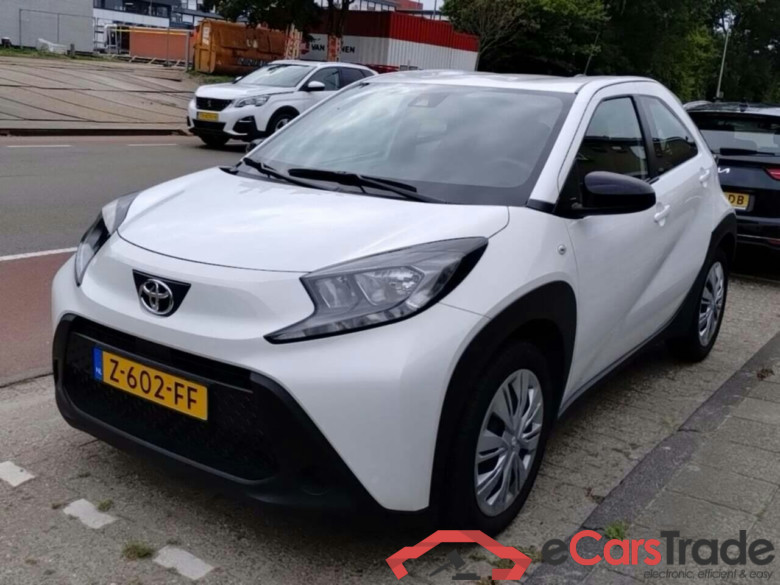 TOYOTA Aygo X 1.0 VVT-i MT Play #1