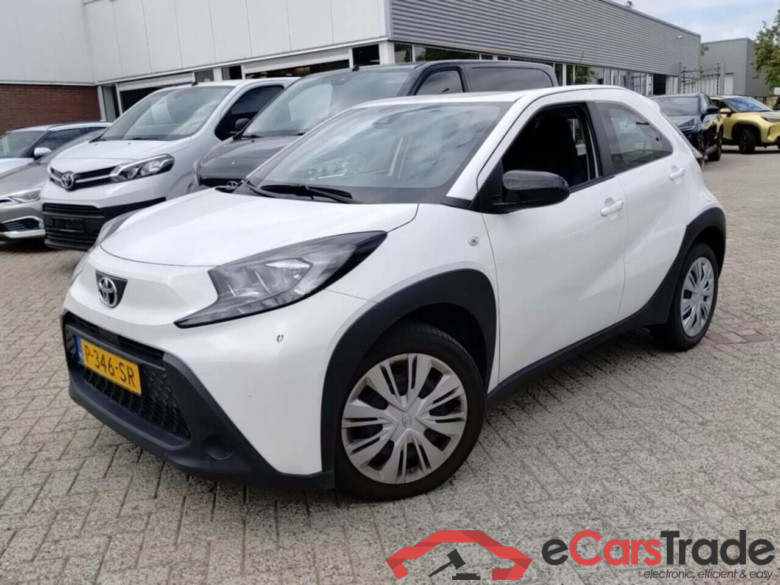 TOYOTA Aygo X 1.0 VVT-i MT Play #1
