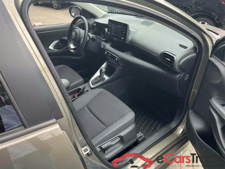 TOYOTA YARIS 1.5 Hybrid Dynamic #5