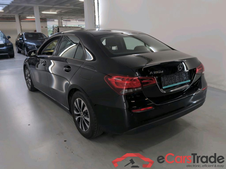 MERCEDES-BENZ A-CLASS LIMOUSINE 2.0 A 180 D BUSINESS SOLUTION DCT #3