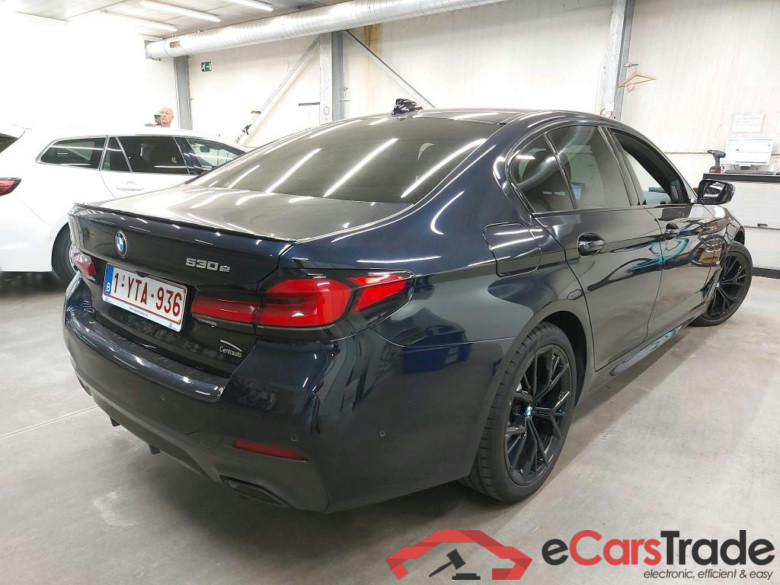 BMW - BMW 5 BERLINE 530e 292PK Business Edition M Sport Wit Dakota Sport Seats & Heated Front & Rear & Pack Innovation & Head Up & Comfort Plus & Safety & Driving Assistant Pro & Electric Sunroof  * HYBRID * #2
