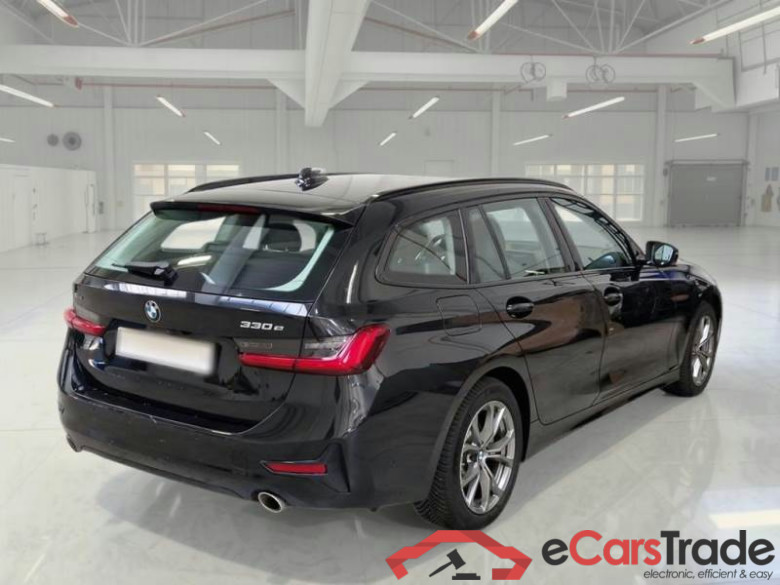 BMW SERIE 3 / 2018 / 5P / STATION WAGON 330E XDRIVE SPORT TOURING AUTO #2