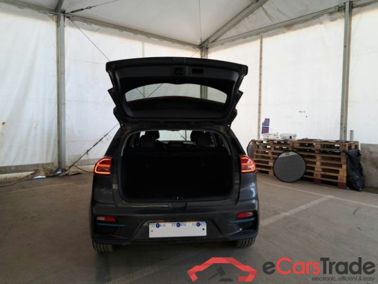 KIA NIRO / 2019 / 5P / BERLINA E-NIRO 64 KWH EVOLUTION #5