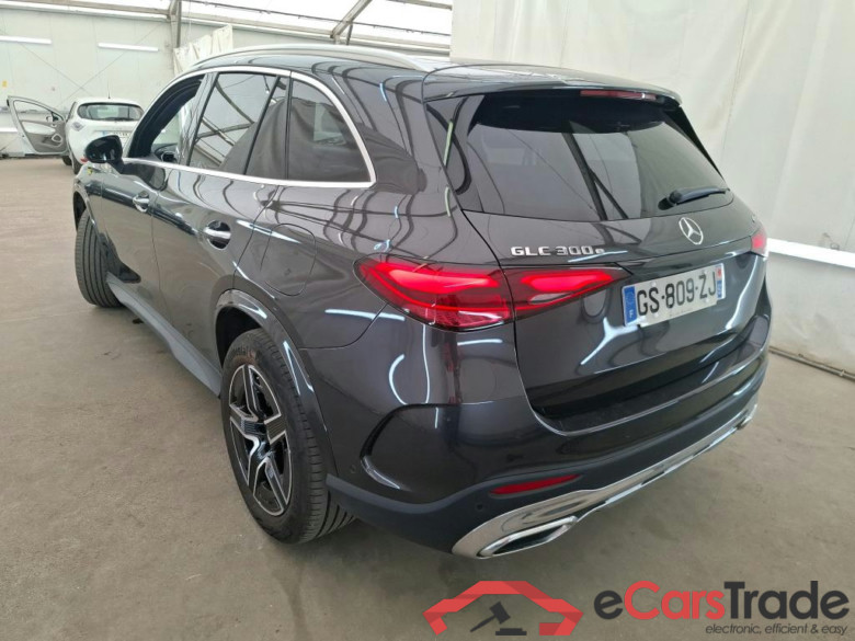 MERCEDES-BENZ GLC / 2022 / 5P / SUV GLC 300 e AMG Line 4MATIC #3