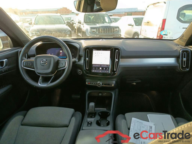 VOLVO XC40 / 2021 / 5P / todoterreno 2.0 B3 G Core Auto #3
