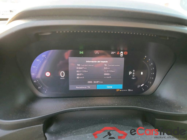 VOLVO XC40 / 2021 / 5P / todoterreno 2.0 B3 G Core Auto #4