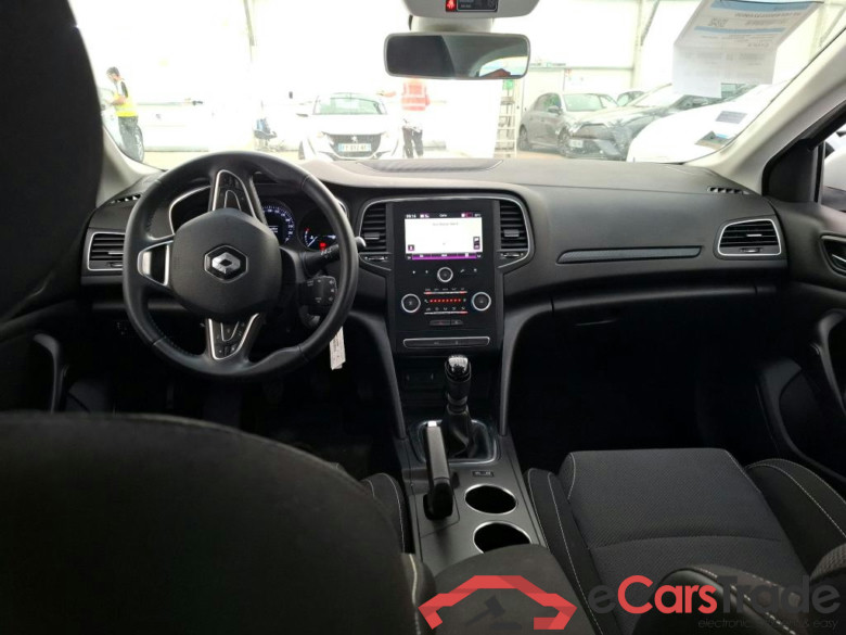 Megane IV Berline 5pt. Société Air Nav 1.5 dCi 90CV BVM6 E6 #5