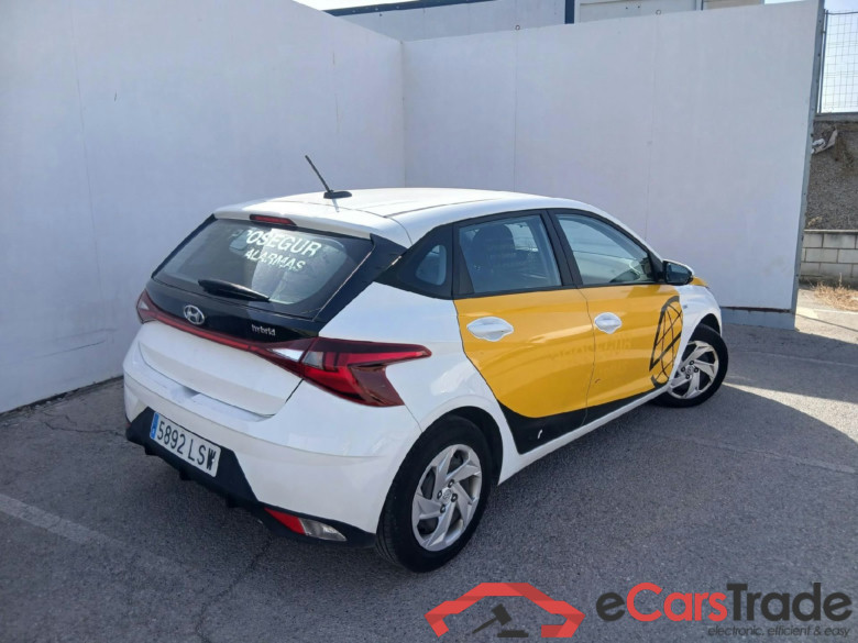 HYUNDAI i20 / 2020 / 5P / berlina con portón 1.0 TGDI 74kW (100CV) 48V Essence #2