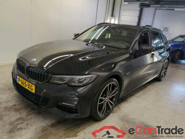 BMW 3-serie Touring 330e Bns Ed.P #1