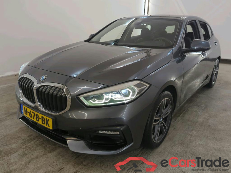 BMW 1 Serie 118iA  Sport Line 5d