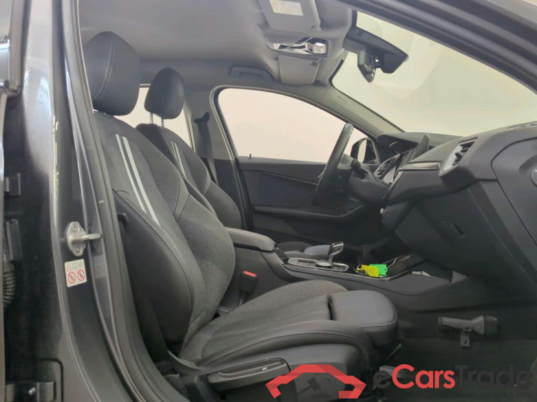 BMW 1 Serie 118iA  Sport Line 5d #3