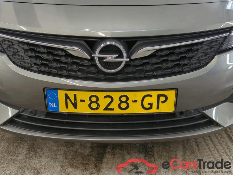 Opel Astra Sports Tourer 1.2 turbo 96kW Design & Tech 5d #5