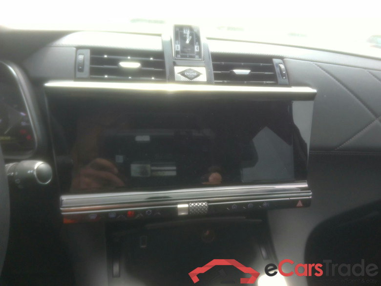DS 7 Crossback 1.6 E-Tense Plug-In Hybrid Rivoli 4x4 Aut. Pano LED Virtual Focal Navi Sport-Leather KeylessGo Klima PDC ... #4
