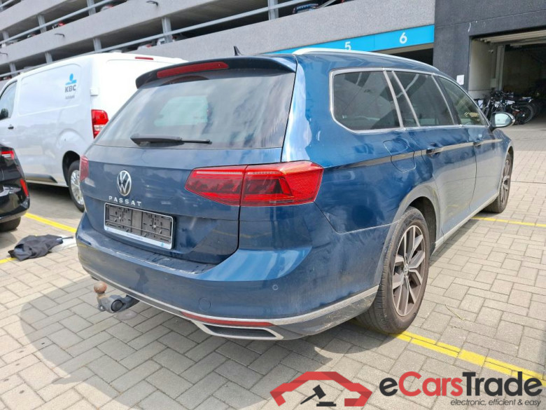 VOLKSWAGEN - VW  PASSAT VARIANT TSI 150PK DSG7 Elegance Business Pack Adventure & Heated Steering Wheel & Travel Assist & Pano Roof & Electric Trailer hook  * PETROL * #2