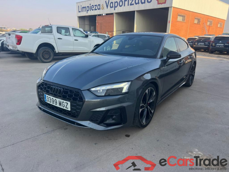 AUDI A5 / 2019 / 5P / berlina con portón Black Line 40 TDI S tronic Sportback #1