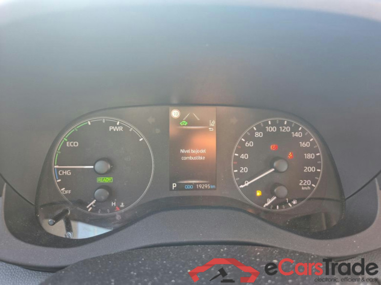 TOYOTA  YARIS 1.5 120H Business Plus #4