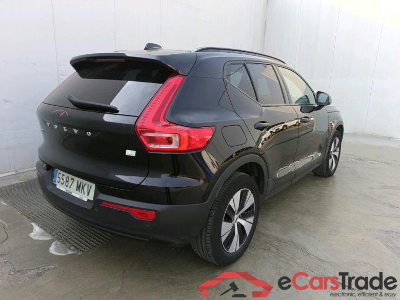VOLVO XC40 / 2021 / 5P / todoterreno 1.5 T5 Recharge PHEV Plus Dark Auto #2