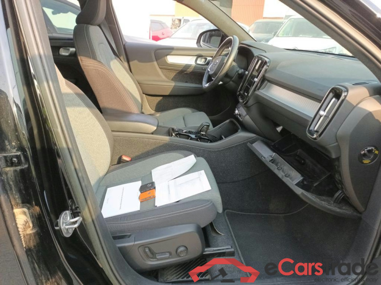 VOLVO XC40 / 2021 / 5P / todoterreno 1.5 T5 Recharge PHEV Plus Dark Auto #6