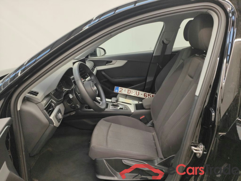 Audi A4 Avant 2.0 35 TFSi 110kW S tronic S line Busine 5d #3