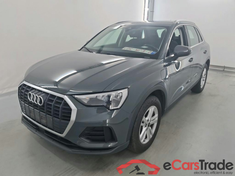 AUDI Q3 1.4 45 TFSI E S TRONIC
