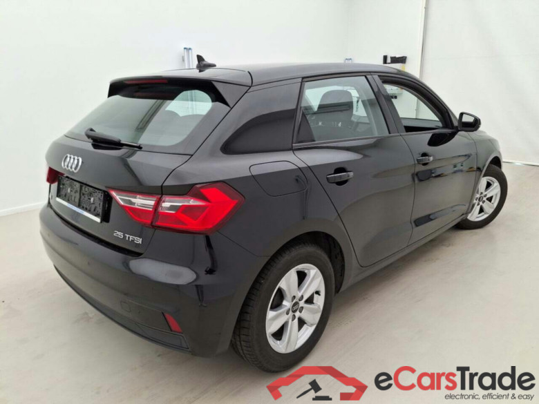 AUDI A1 1.0 25 TFSI #2