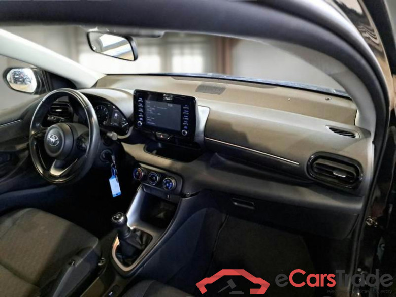 TOYOTA YARIS / 2020 / 5P / BERLINA 1.0 BUSINESS MY21 #3