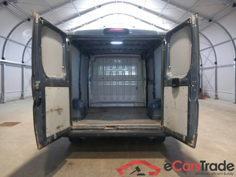 PEUGEOT BOXER / 2014 / 4P / FURGONE 330 L1H1 2.2 BLUEHDI 120CV SeS #5