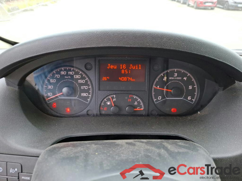 PEUGEOT Boxer VU 4p Fourgon 2.0 BLUEHDI 110 335 L2H2 CABINE APP #6