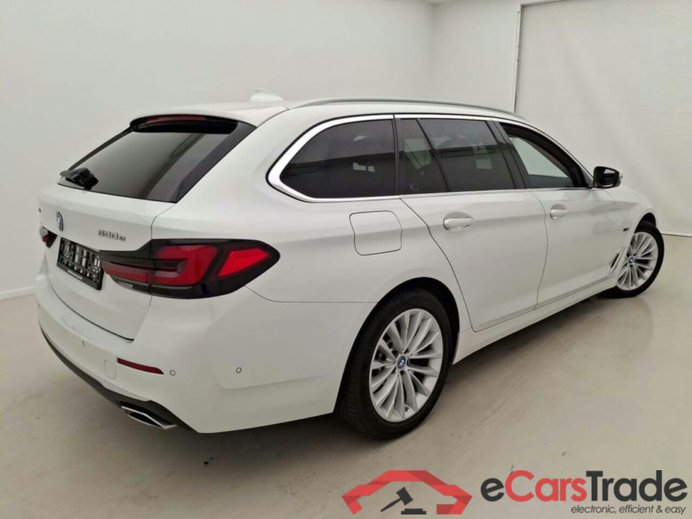 BMW 5-serie Touring 530e XDrive Luxury Line #2