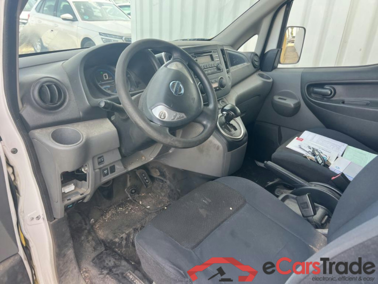 NISSAN e-NV200 / 2009 / 4P / furgón Furgón 4p 40 kWh PROFESIONAL #3