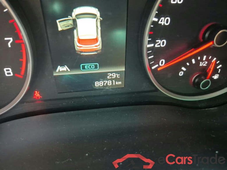 KIA Stonic / 2017 / 5P / todoterreno 1.0 T-GDi 88kW (120CV) MHEV iMT Drive #5