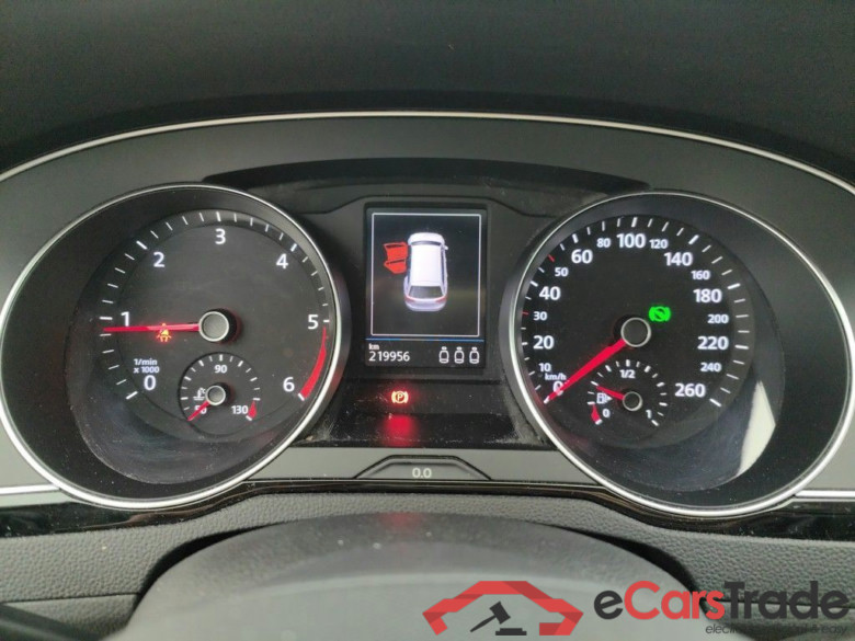 Volkswagen Passat Variant 2.0 TDI SCR 110kW DSG7 Elegance Business 5d #6