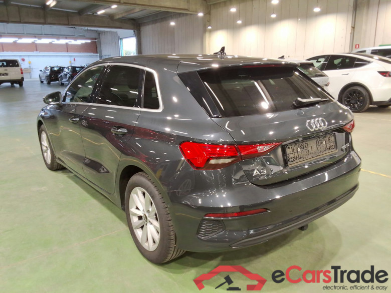 AUDI A3 2.0 35 TDI 110KW S TRONIC #2