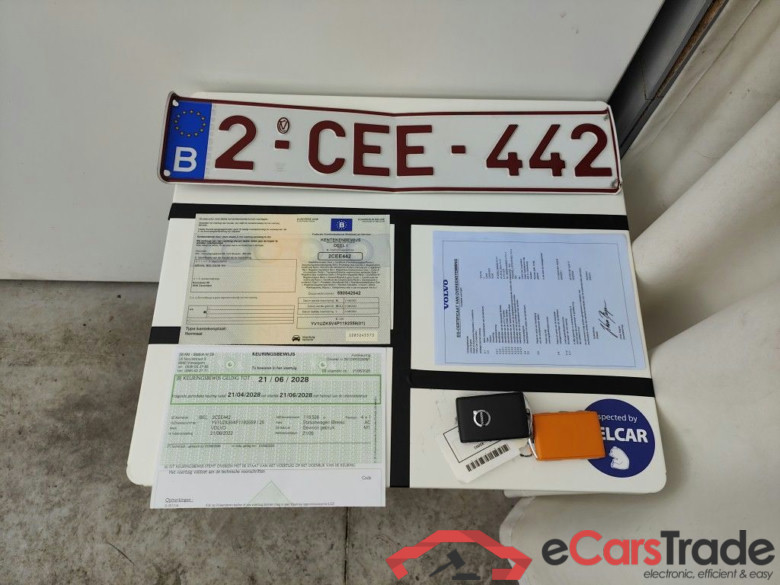 Volvo XC60 B4 D Momentum Pro Aut. 5d #4