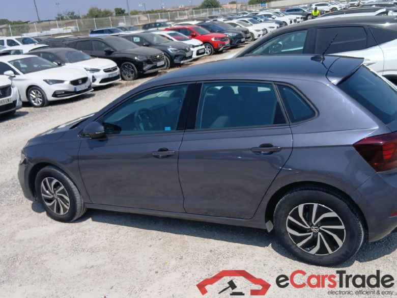 VOLKSWAGEN Polo / 2021 / 5P / berlina con portón Life 1.0 TSI 70kW (95CV) #3