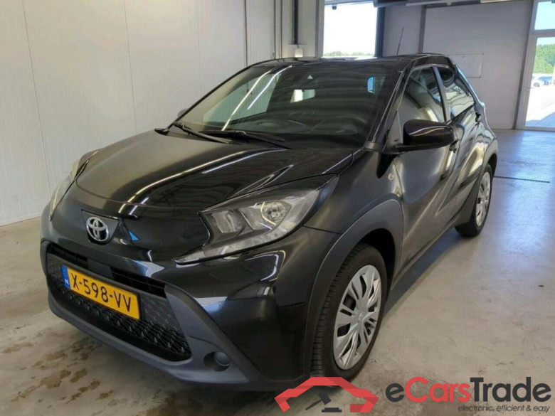 TOYOTA Aygo X 1.0 VVT-i MT Play #1