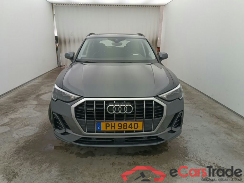 AUDI Q3 DIESEL - 2020 40 TDi 200 Quattro S line S tronic 5d #1