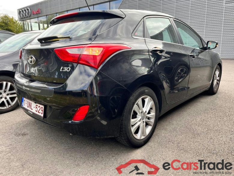 HYUNDAI i30 1.6 T-GDi Sky DCT #4